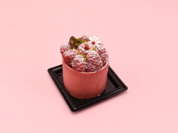 Vanille-rood-fruit gebakje