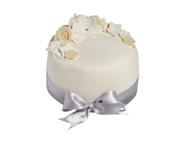 Geboortetaart Hoog wit + beige bloemen